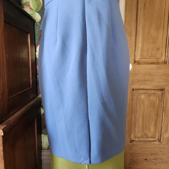 Ann Taylor Blue Ruffle Sheath Dress | Size 10 | Sleeveless V-Neck | Career Work - Picture 9 of 13